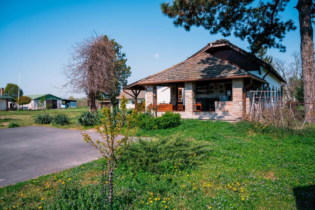 Sun City Vízisport Paradicsom Hódmezővásárhely Exterior foto