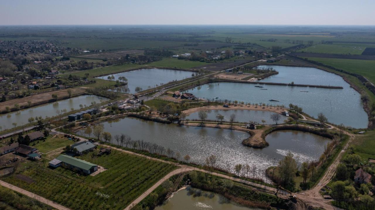 Sun City Vízisport Paradicsom Hódmezővásárhely Exterior foto